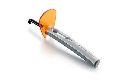 [23023CC] LAMPARA DEEP CURE 3M 100V-240V INT UNIDAD CUENTAS CLAVE 3M SOLVENTUM REF. 76973